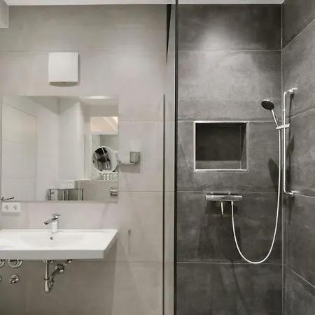 Moon Апартаменты *